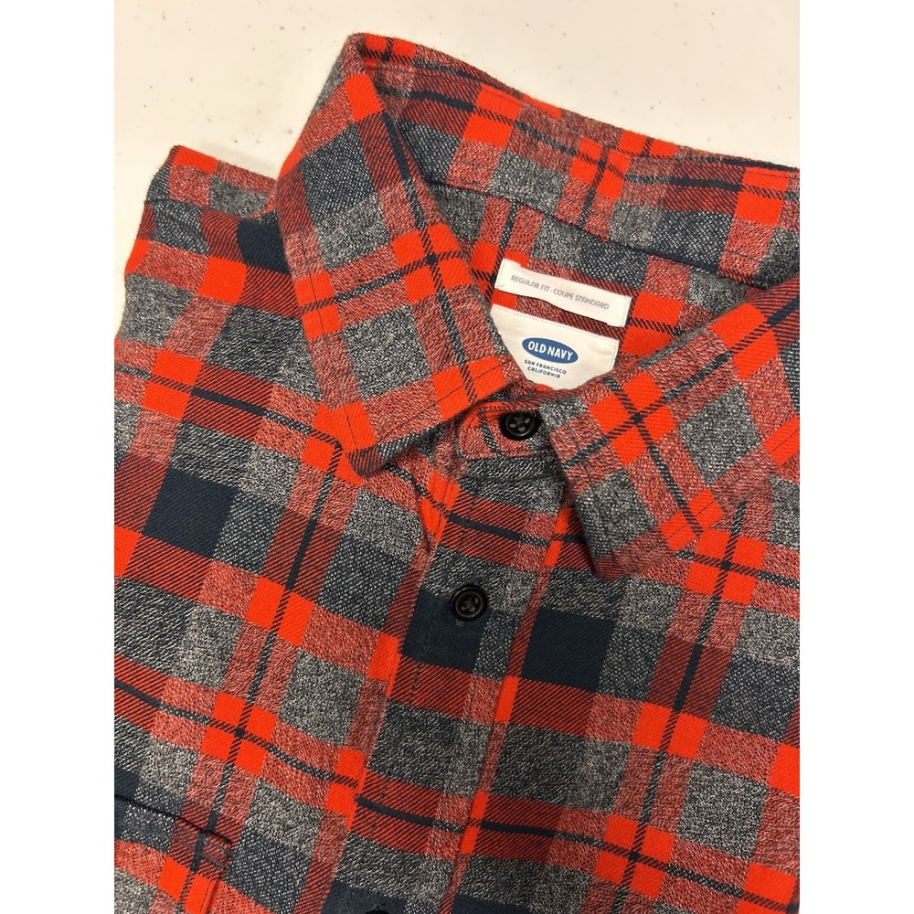 Old Navy Men's Medium Red/Gray Plaid Flannel Regular Fit Long Sleeve Shirt